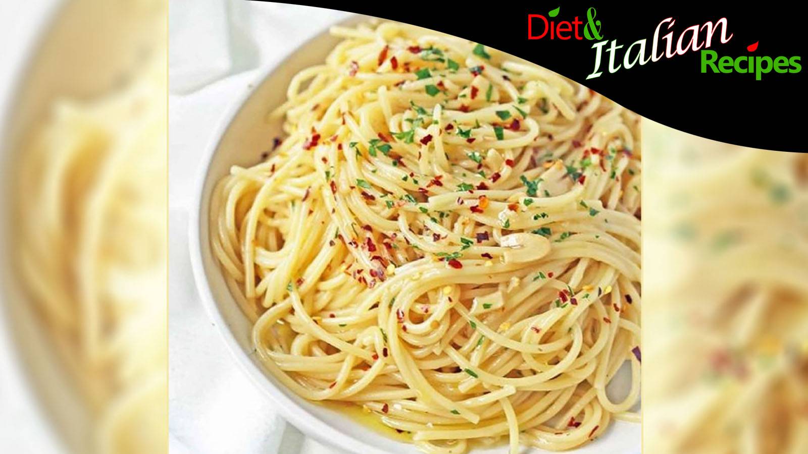 spaghetti garlic oil and chili pepper with parsley